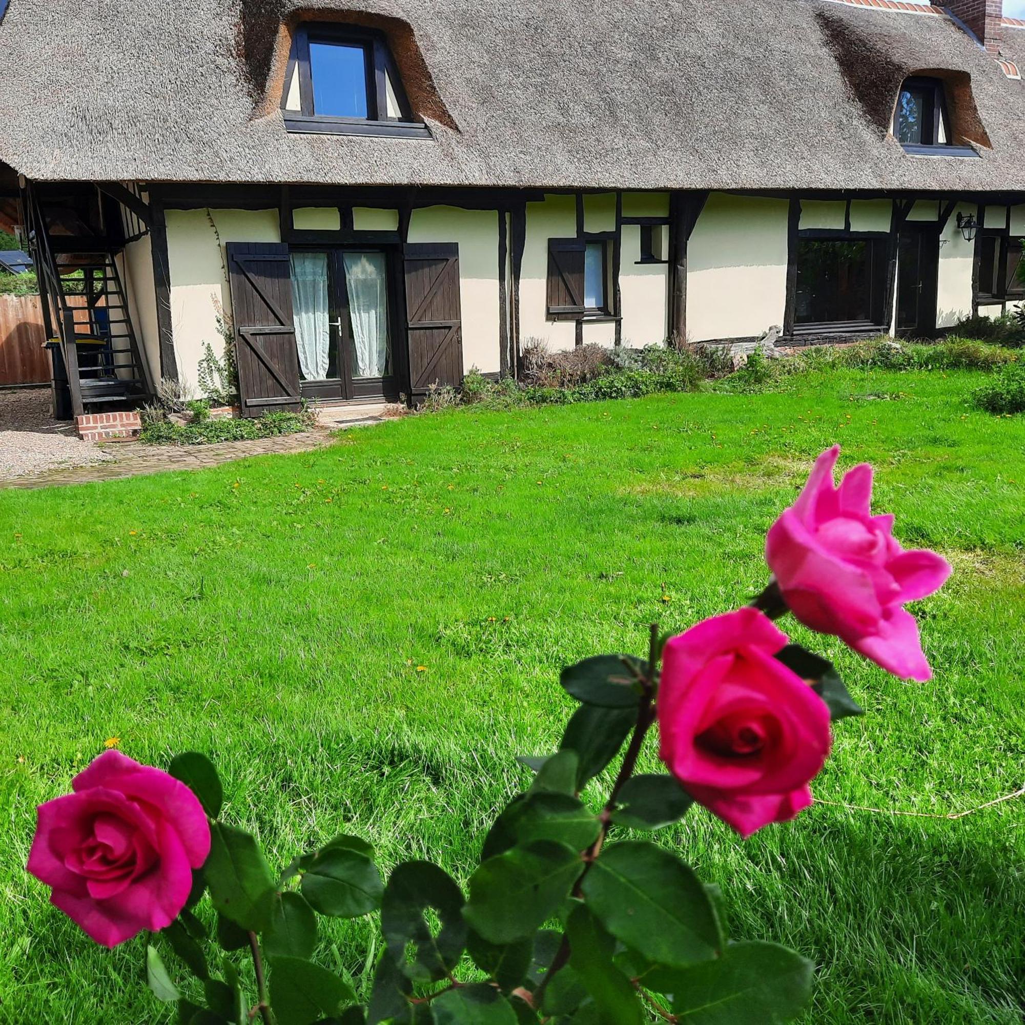 Villa Les 2 chaumières avec piscine à Epinay Extérieur photo