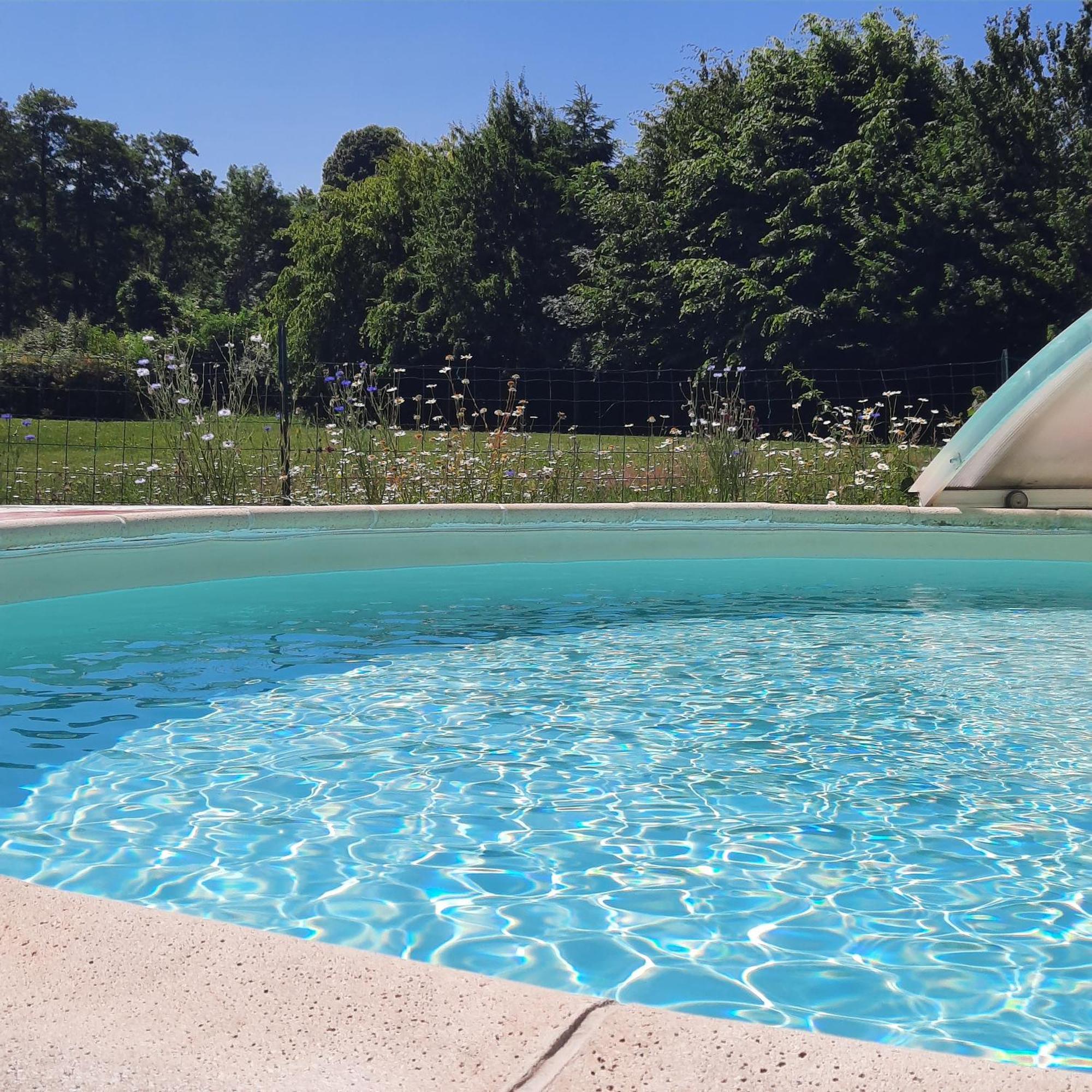 Villa Les 2 chaumières avec piscine à Epinay Extérieur photo