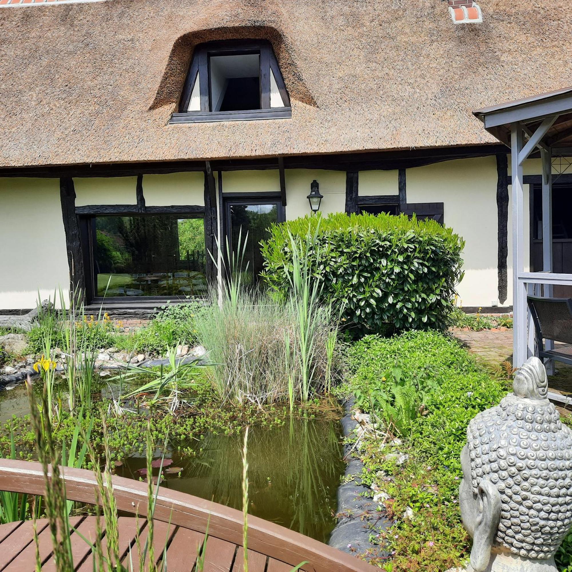 Villa Les 2 chaumières avec piscine à Epinay Extérieur photo